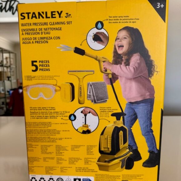 Stanley Jr. Water Pressure Cleaning Set, 5 Piece, BNIB, Ages 3 and Up - Picture 3 of 4